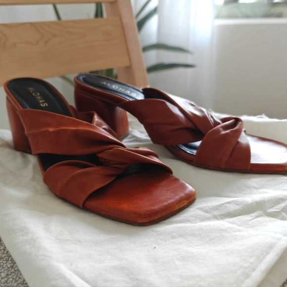 Alohas knotted open toe slide mule, 38 - Picture 3 of 8